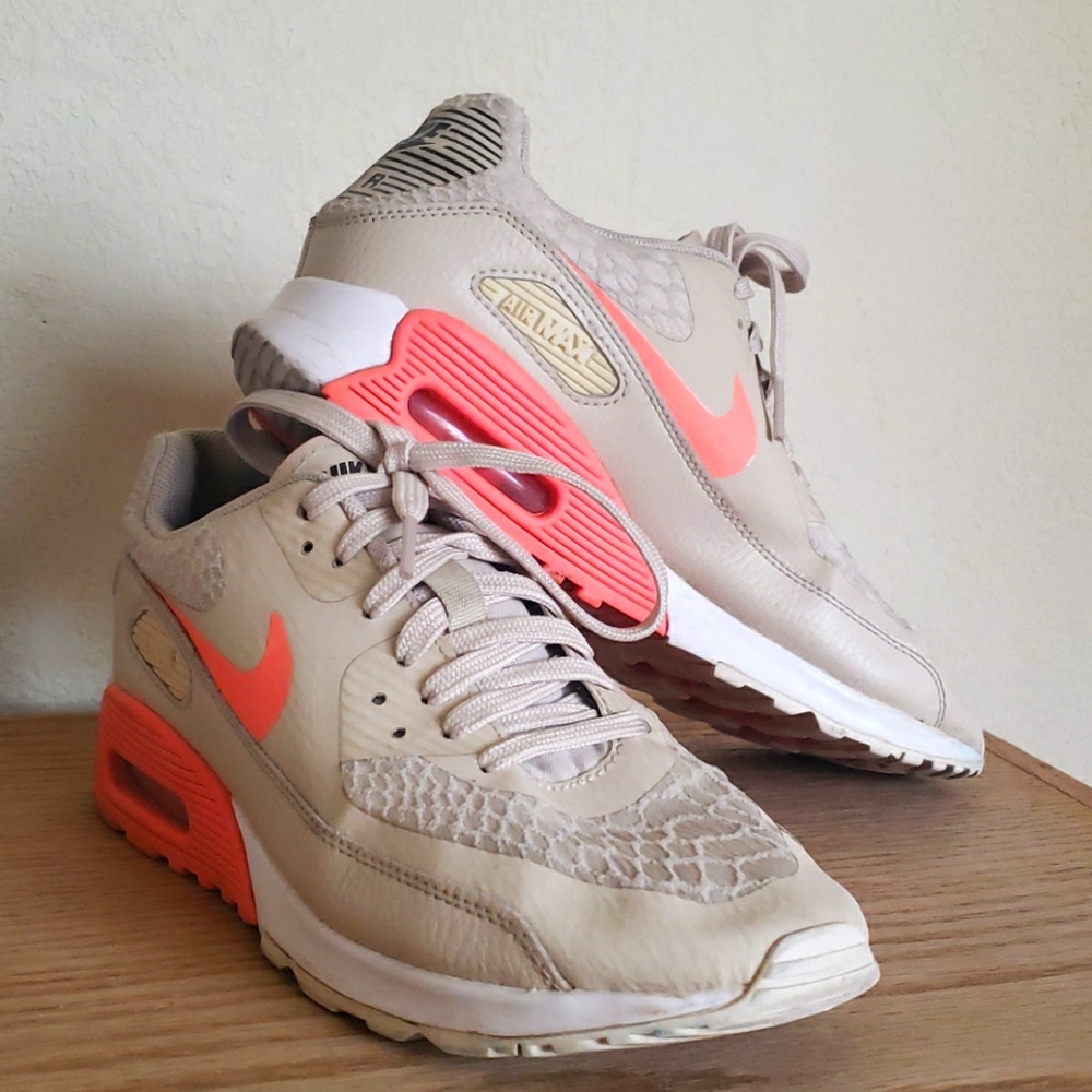 Womans Nike airmax shoes size 6 - Picture 1 of 1
